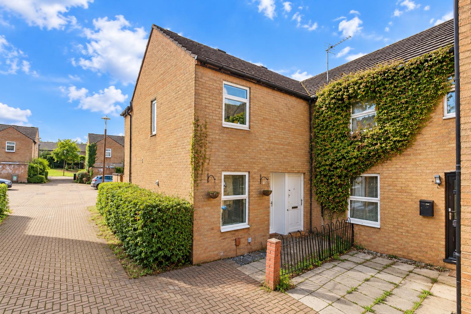Carlina Place, Conniburrow, Milton Keynes